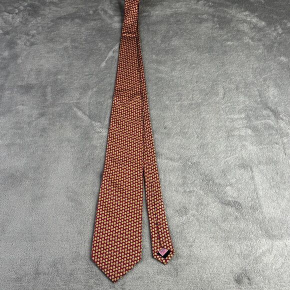 Vineyard Vines Tie Mens Red Gold Acorn Print Silk Hand Made USA Classic Necktie - Picture 3 of 10